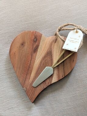 Heart Shaped Wood Cheese Board with Knife Spreader